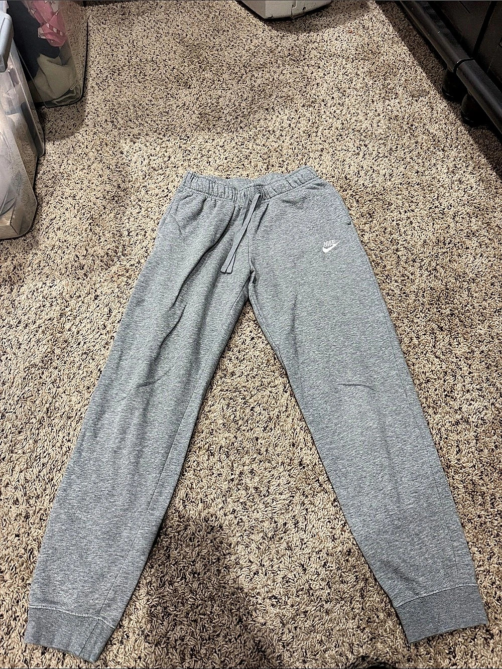 Nike Sportswear Club Fleece Joggers. Women’s Gray Small